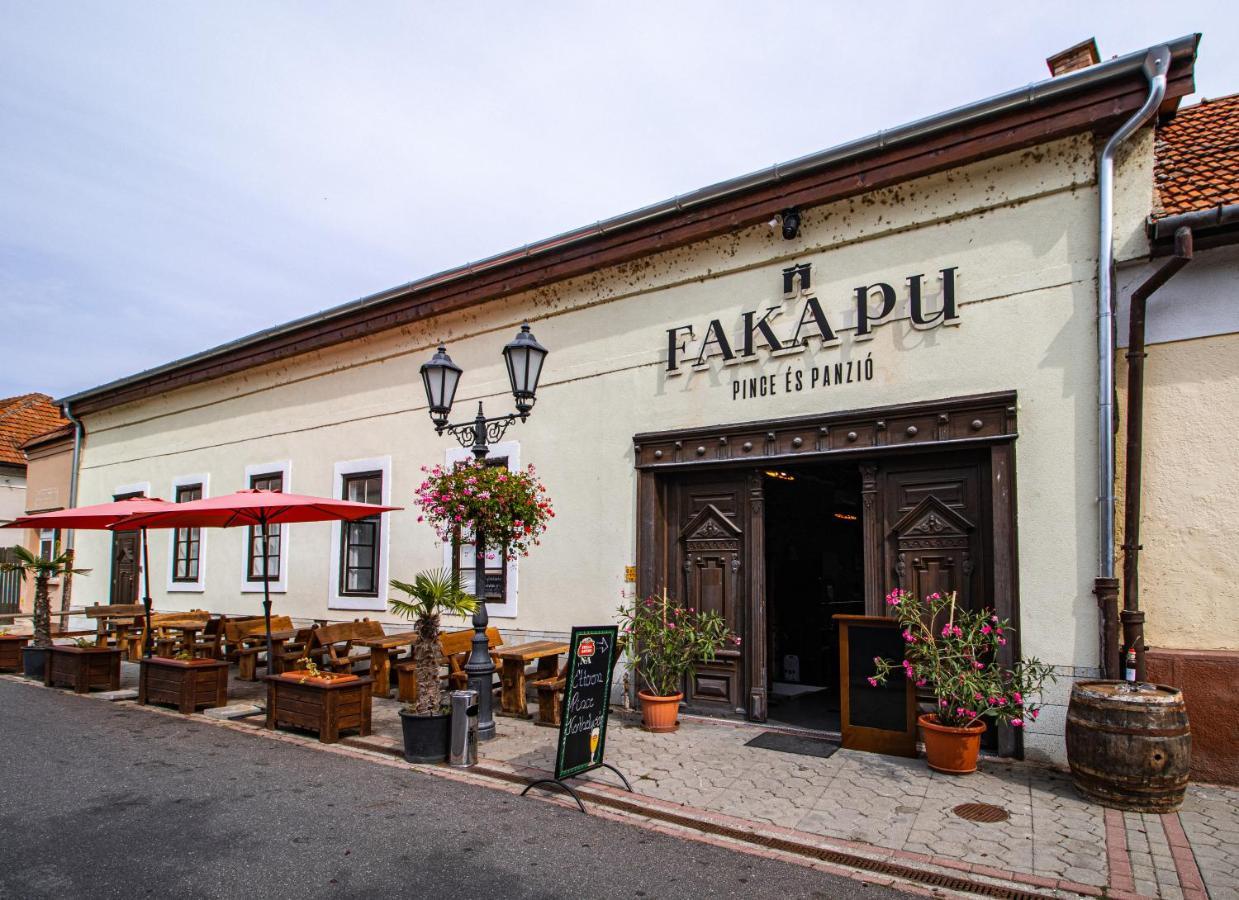 Bed and Breakfast Fakapu Pince és Panzió Tokaj Exterior foto